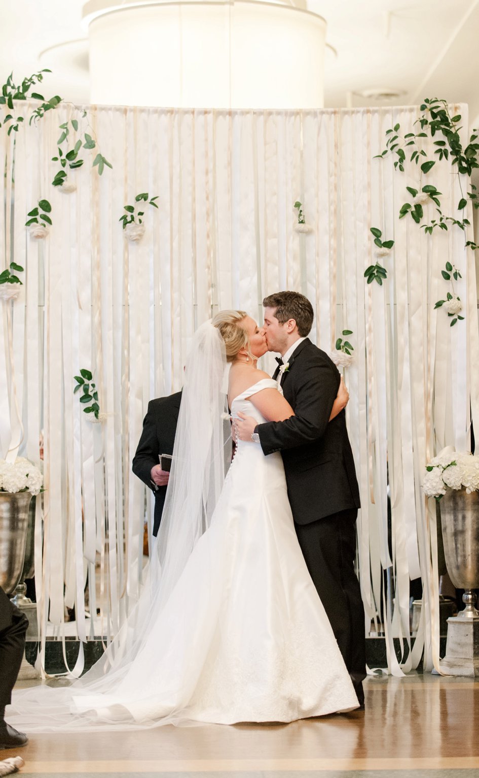 All-White Wedding at Calhoun Beach Club | Minnesota Bride