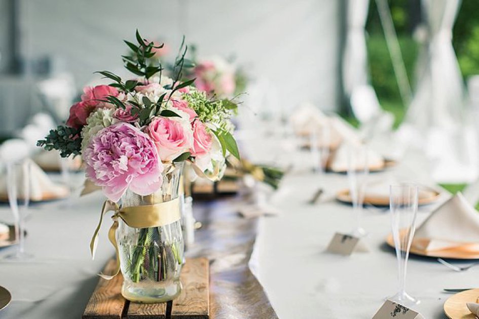 Shower of Love: All The Party Planning Tricks You'll Need to Throw a Bridal Shower | Minnesota Bride